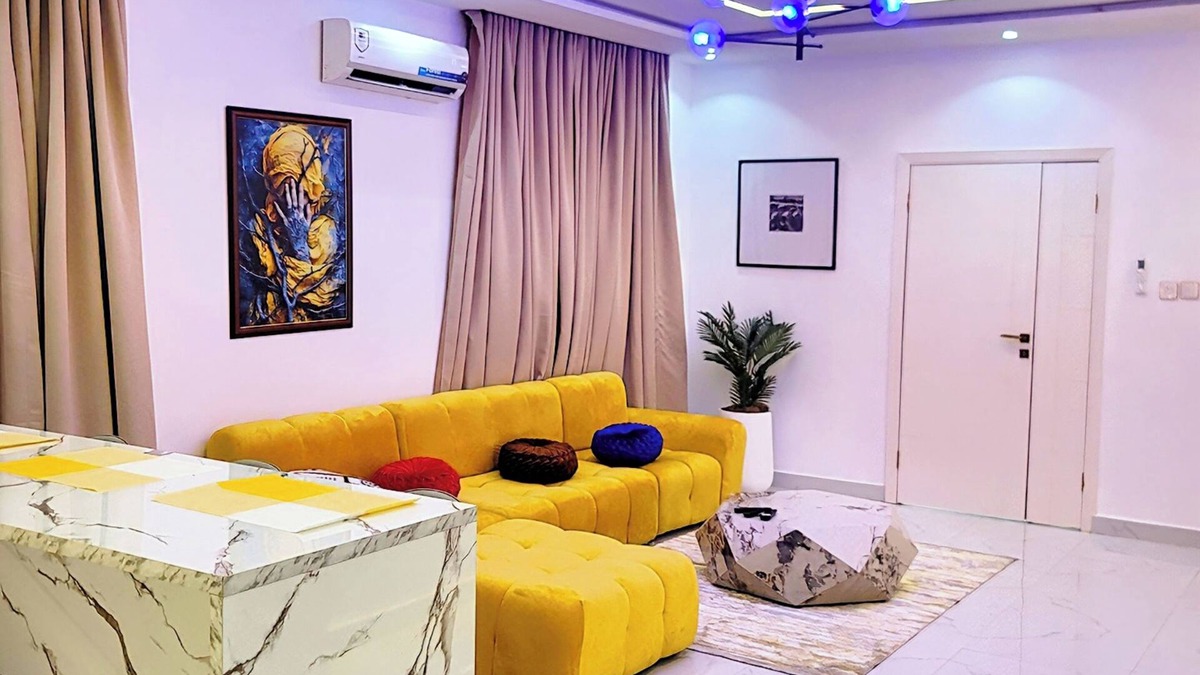 Ojodu Apartment | Spacious 3-bedroom apartment with AC, WiFi, Play Station 5 in ikeja