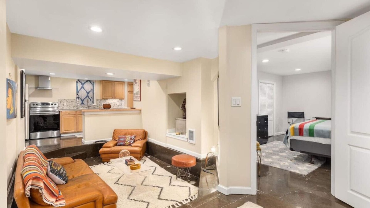 Buckman Neighborhood Apartment | Spacious 3 Bedroom Apt Central Eastside Portland!