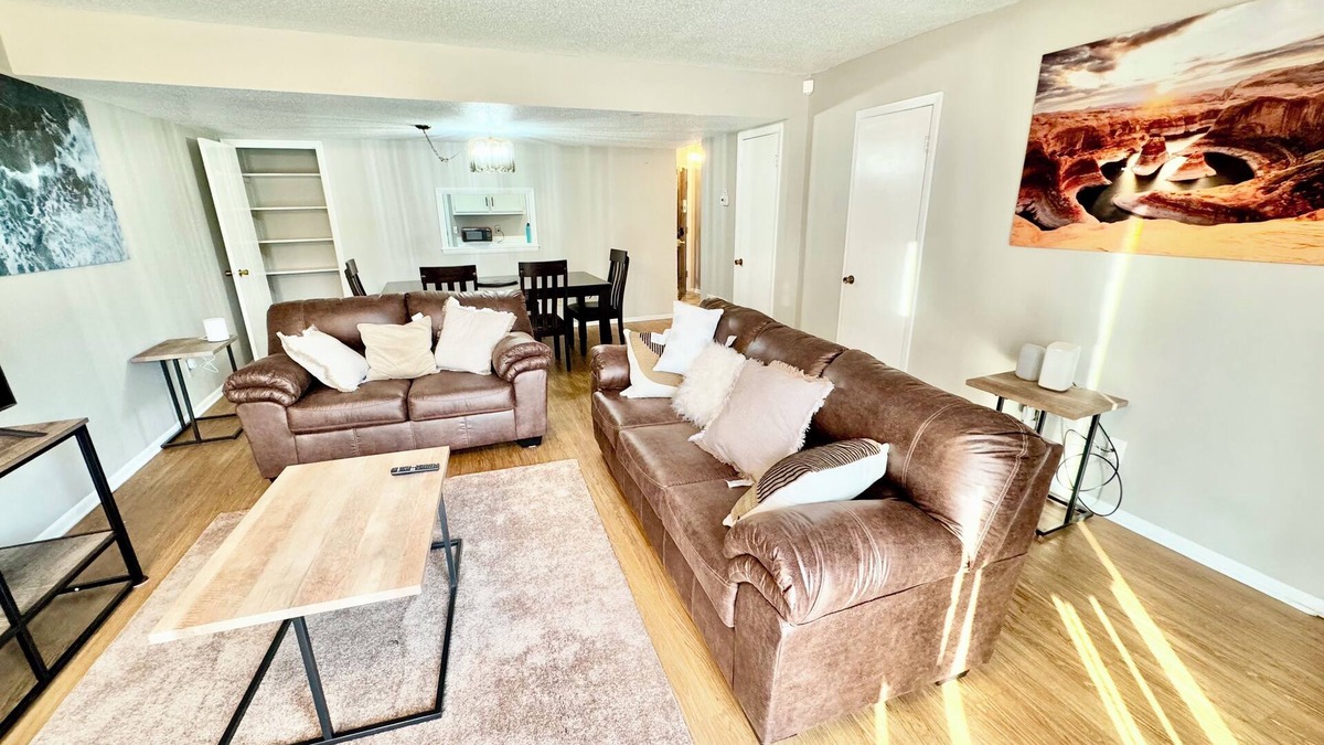 Hinesville Apartment | Spacious 3-bedroom corporate apartment with WiFi, AC in welcoming Hinesville