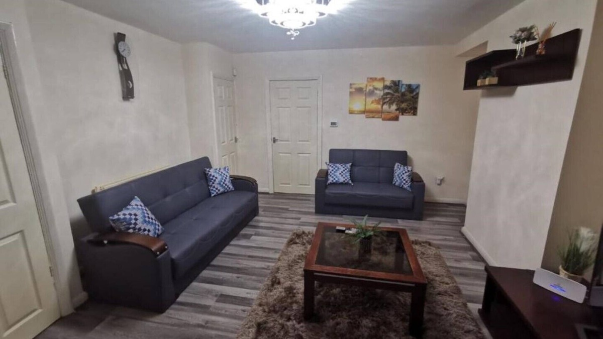 Sutton Coldfield House | Spacious 3-bedroom home