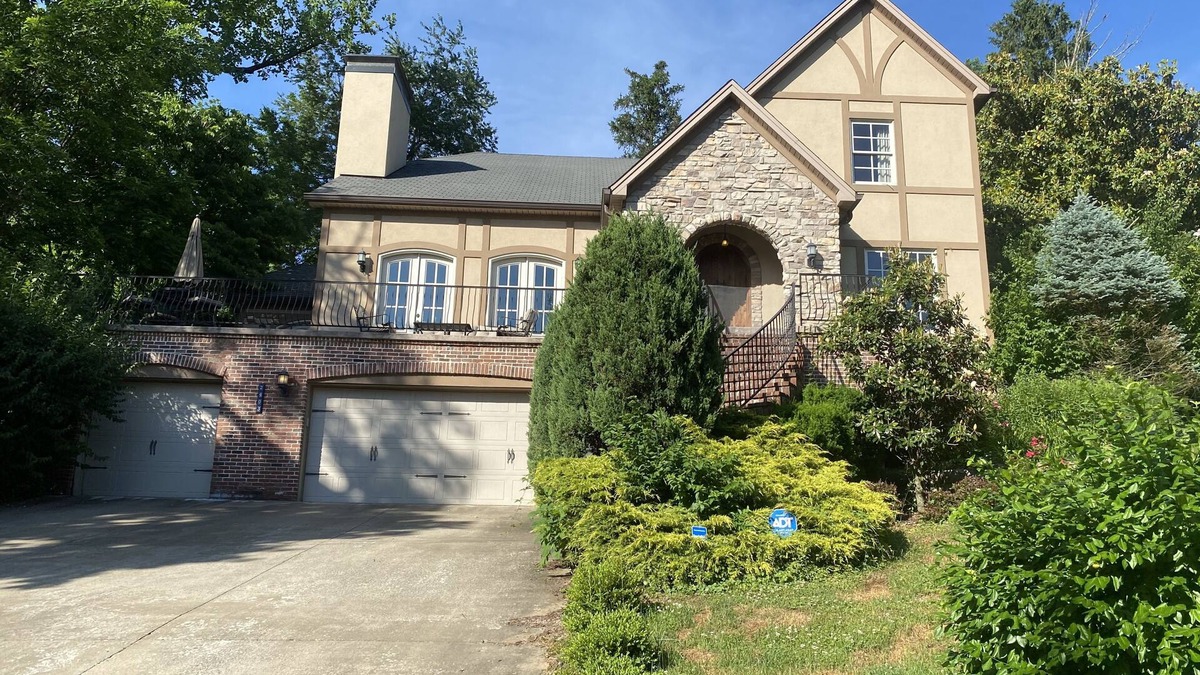 Belknap House | Spacious 3 bedroom home