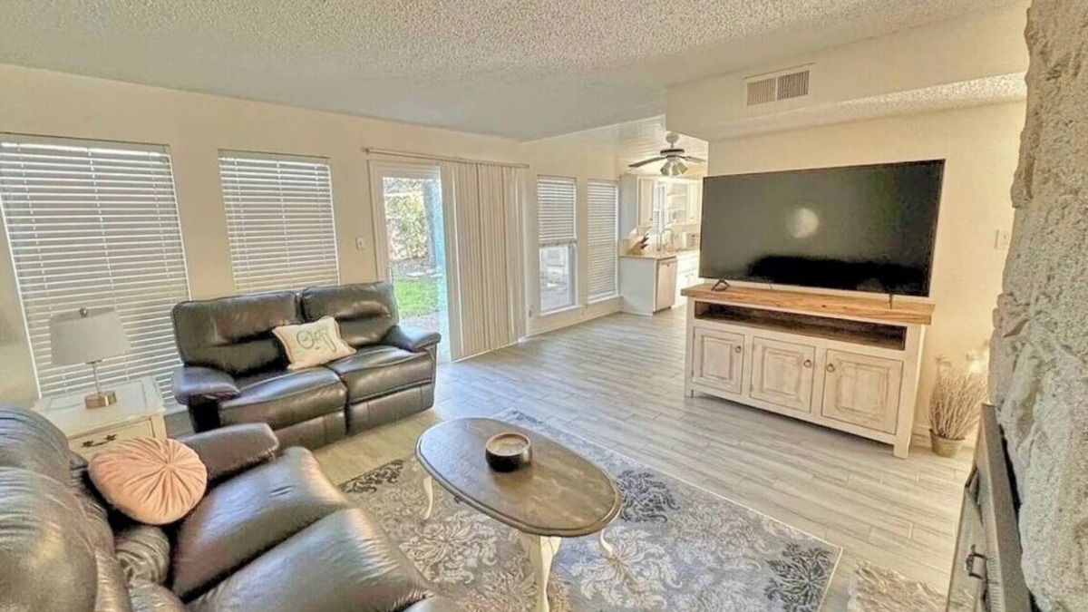West Arlington House | Spacious 3-Bedroom Home, Minutes from AT&T Stadium