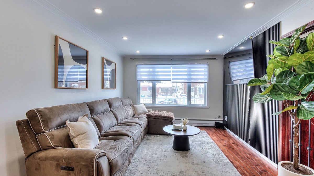 Laval House | Spacious 3 bedroom home. Close to Place Bell and 25 min from downtown Montreal