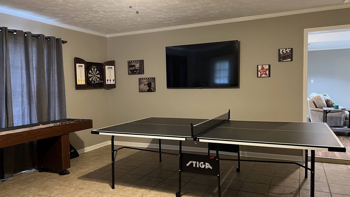 Pearl House | Spacious 3 bedroom home near Amphitheater/Baseball/shopping and much more