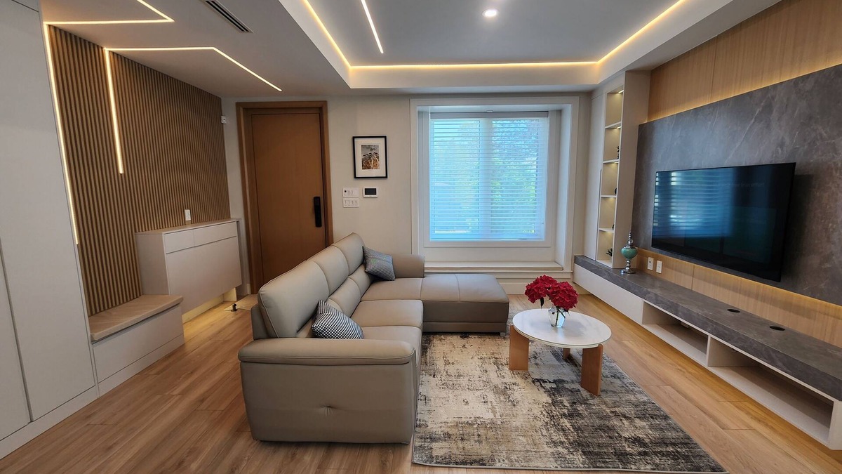 Fraserview House | Spacious 3-Bedroom Luxury Home with A/C, Patio, and Parking – Vancouver