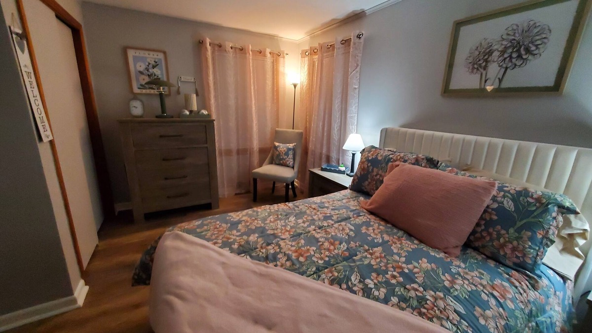 Fredonia House | Spacious 3-bedroom ranch house in charming Fredonia with AC. Near SUNY Fredonia.