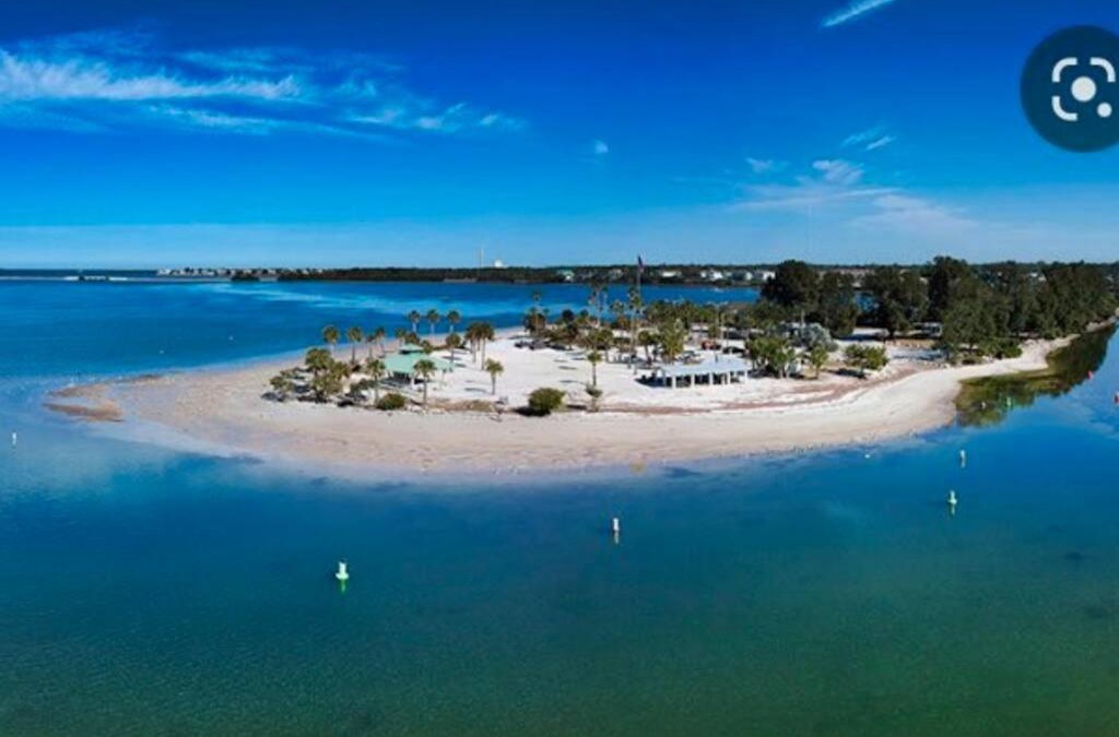 Tarpon Springs House | Spacious 3 Bedroom PET FRIENDLY!- Close to beach!