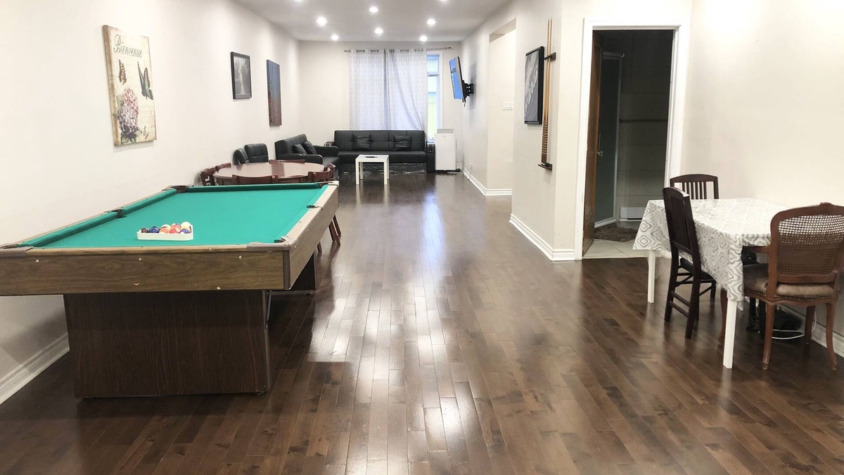 La Petite-Patrie Apartment | Spacious 3 beds Loft with Parking($14/day)
