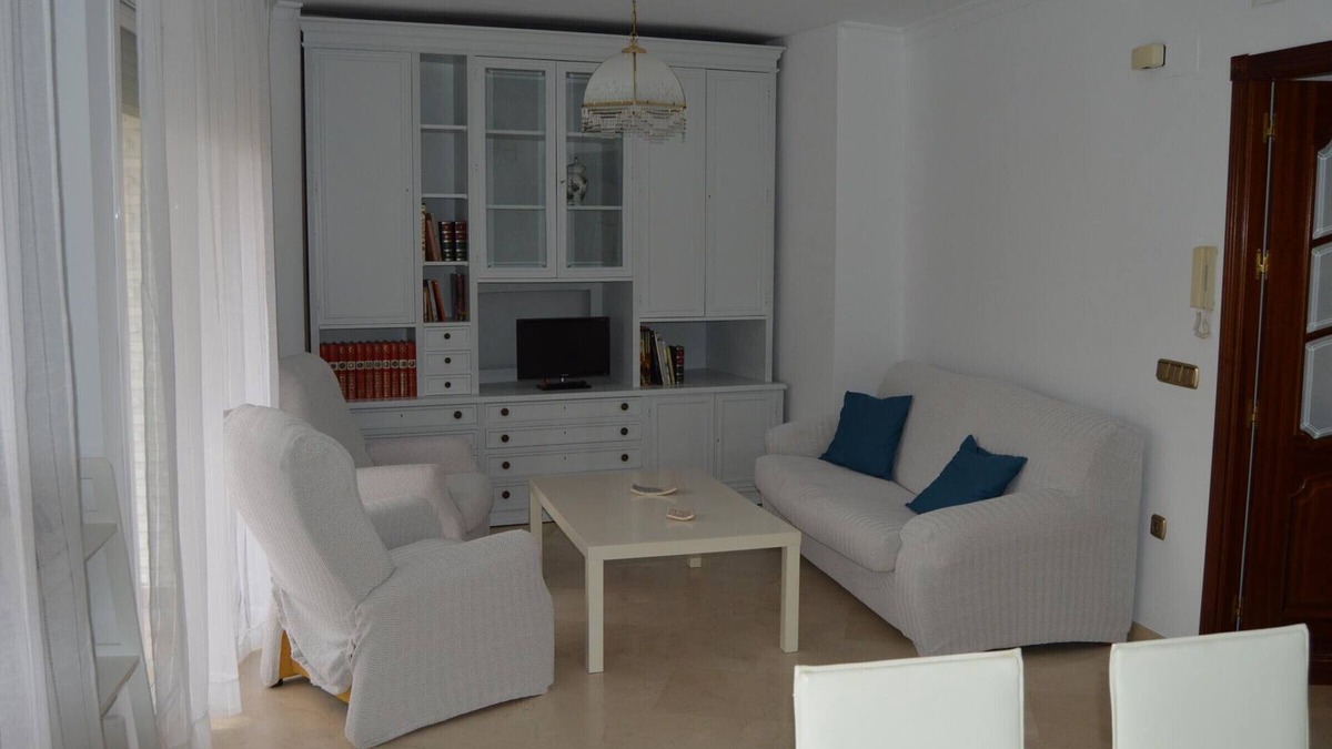 La Trinidad-San Juan y Todos los Santos Apartment | Spacious 3-BR Apartment in Central Córdoba, Near Historic Sites