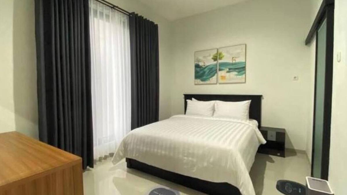 Ngaglik Villa | Spacious 3 BR Villa with Pool in Central of Batu