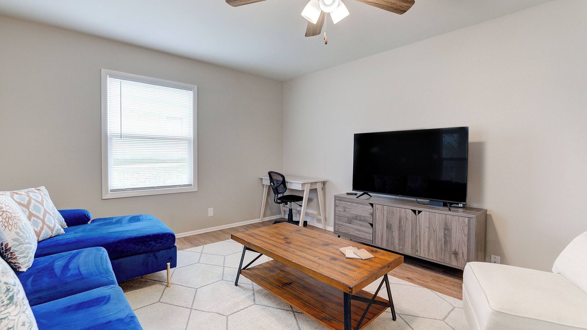 Waukesha Apartment | Spacious 3-BR with aesthetic living room & fully equipped kitchen in Waukesha