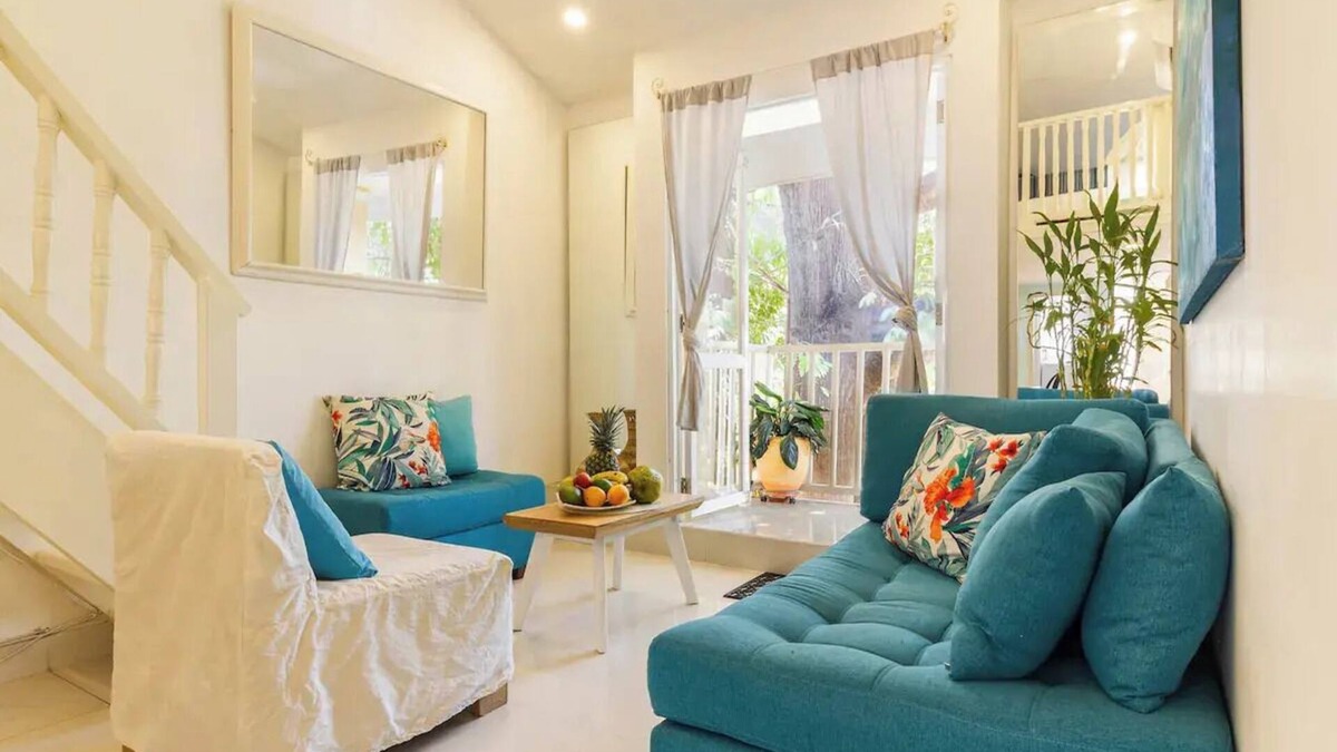 Centro Apartment | Spacious 3-bedroom apartment in delightful Cartagena de Indias with WiFi, AC