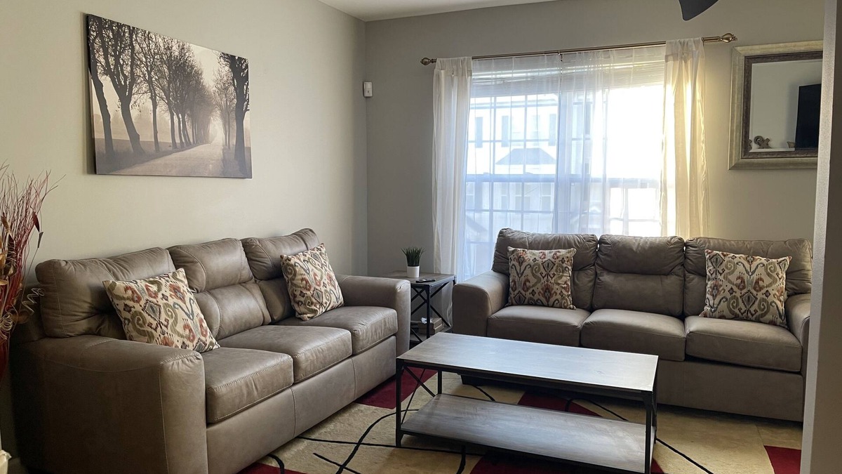 Greensboro House | Spacious 3 level Townhome in prime location! Tvs & fans in all 4 bedrooms!