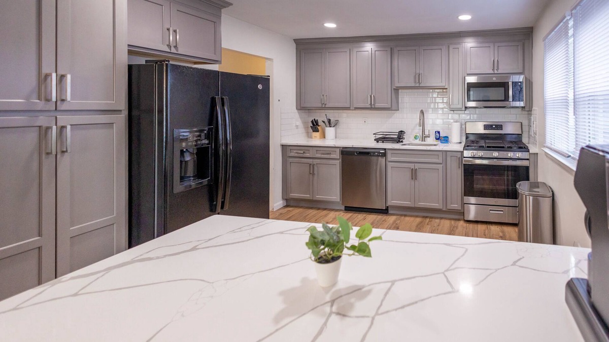 South Orange House | Spacious 3b/2ba Near Train, Pets, Laundry, Parking