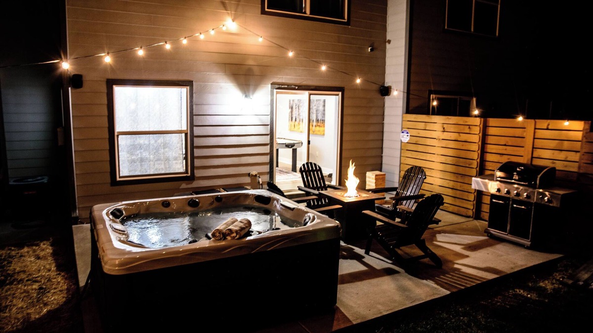 Westwood House | Spacious 3BD 2.5BA Retreat with Hot Tub & Fire Pit