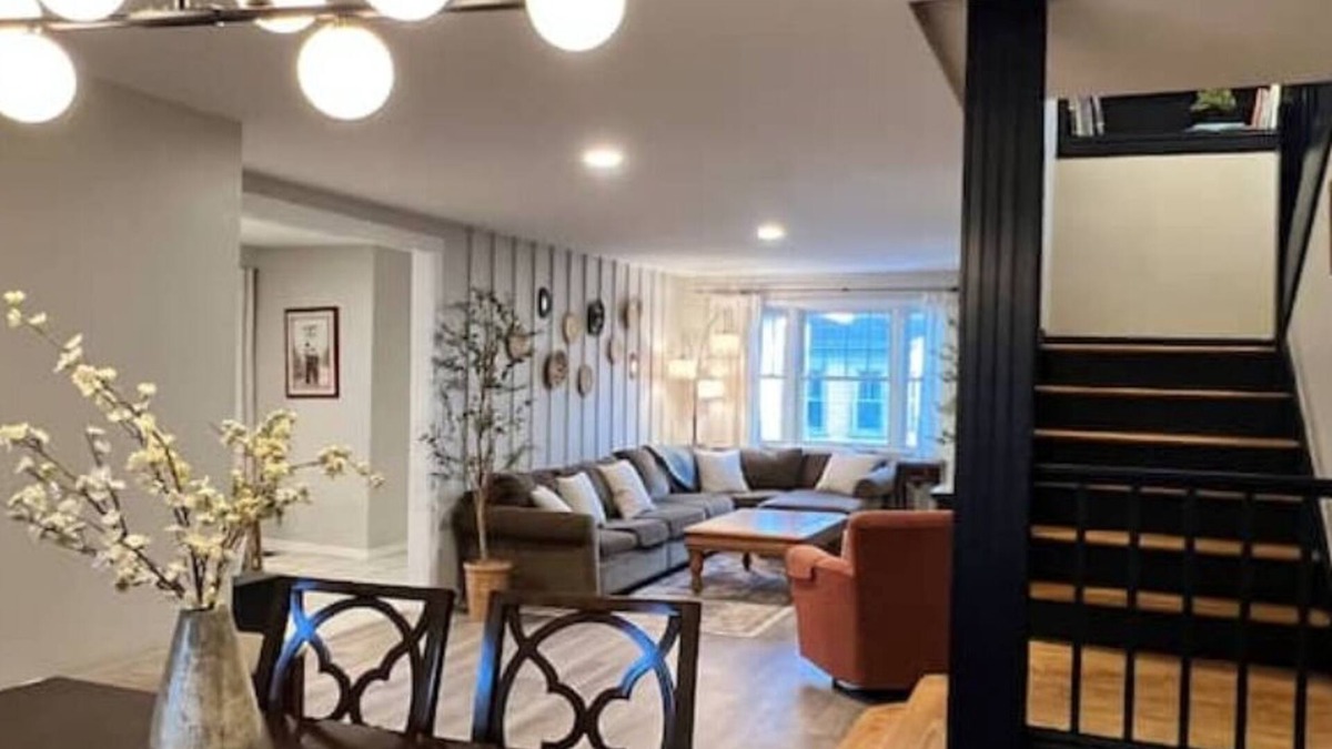 South End House | Spacious 3bdr 2ba - walk to Breweries & Downtown