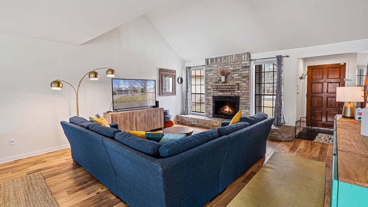 Wells Branch House | Spacious 3BDRM with Large Backyard in North Austin