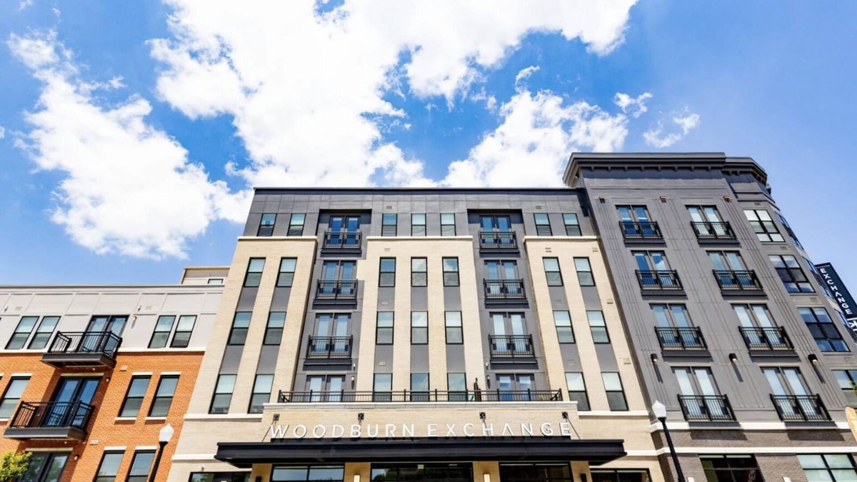 East Walnut HIlls Apartment | Spacious 3BR/3BA Suites Near Downtown Cincinnati