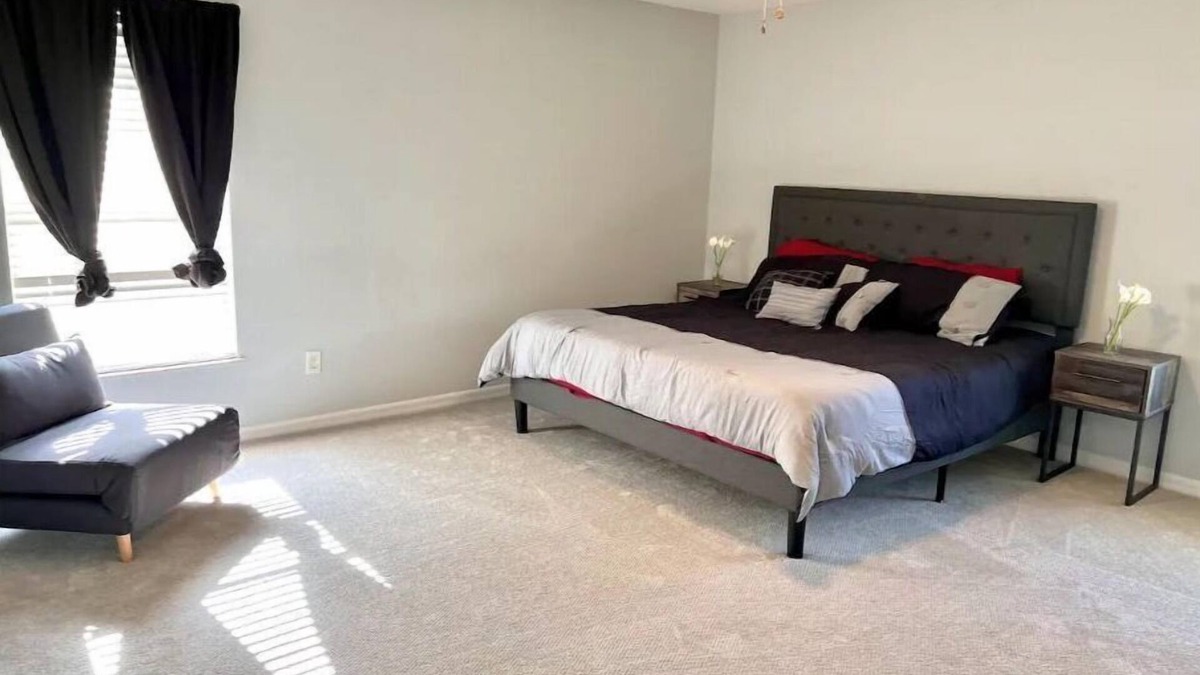 Ocala House | Spacious 3BR home with HEATED POOL in Ocala