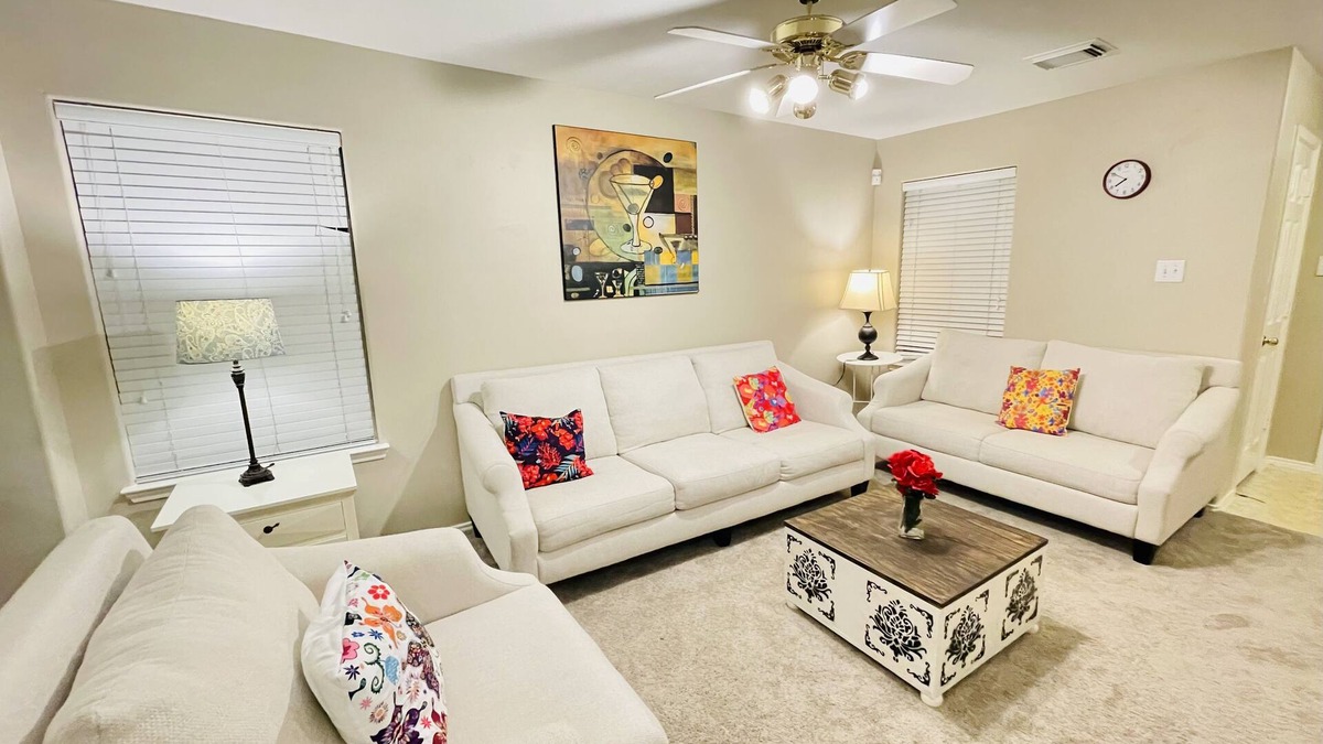 Rosenberg House | Spacious 3BR in Rosenberg | w/30-Day Discounts!