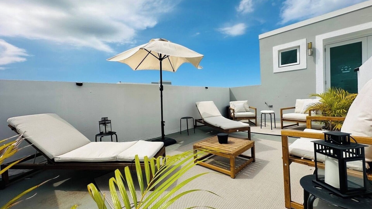Yeguada Condo | Spacious 3BR Penthouse 5 min from beach/AC/WIFI
