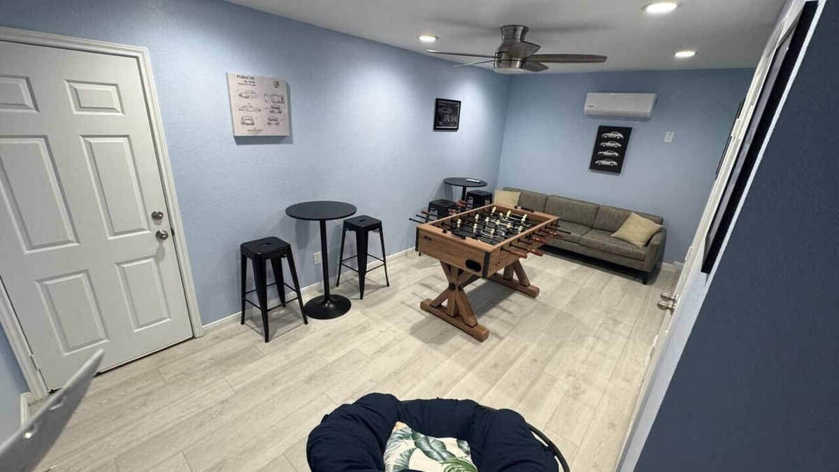 Clear Lake Shores House | Spacious 3BR w/Arcade Games, Foosball, Outdoor Fun & Walk to Kemah Boardwalk!