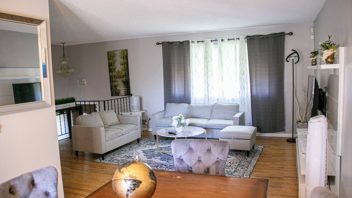 Brooklyn Park House | Spacious 3BR w/Garage & Yard with AC, WiFi