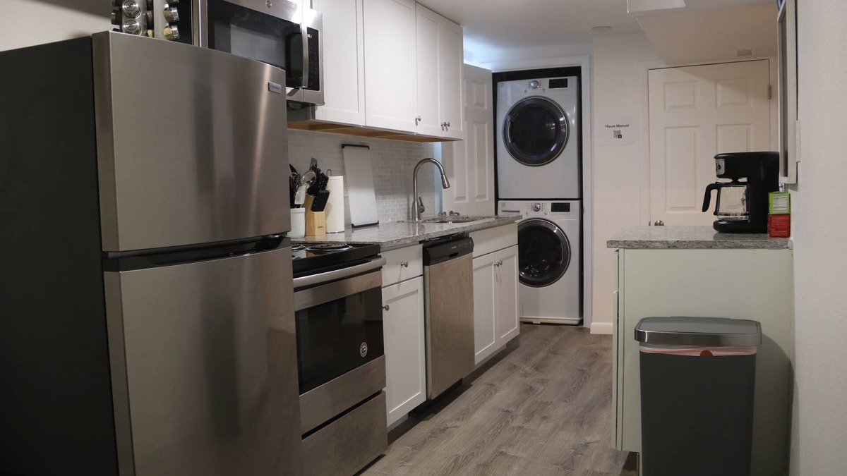 South Westminster Apartment | Spacious 3BR With Full Kitchen Near Denver/Boulder