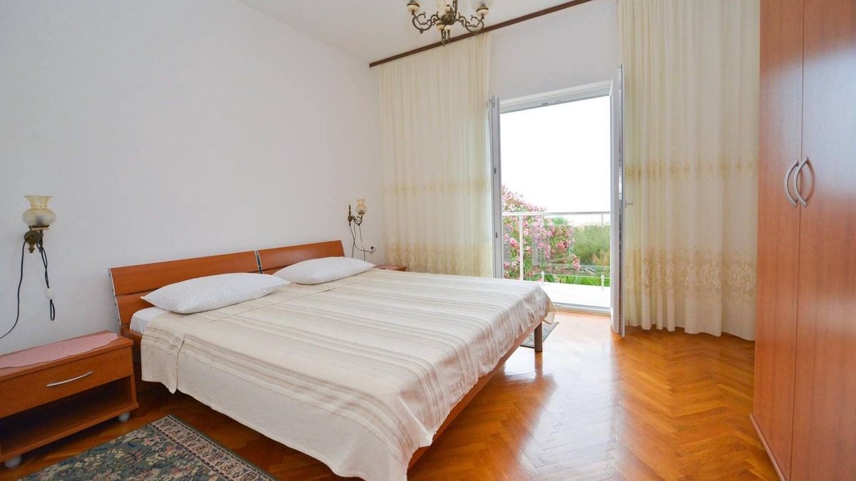Novalja Apartment | Spacious 4* apartment w/wonderful view, 4 persons, family, youngs, pets