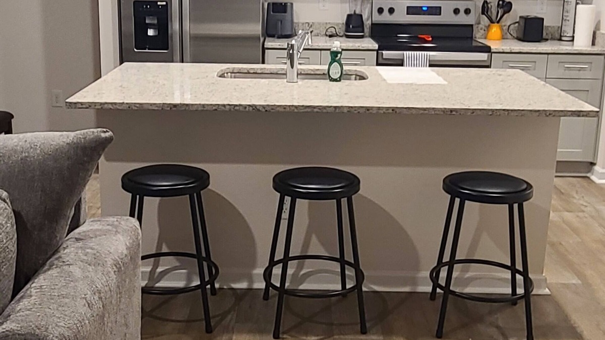 Ruffin House | Spacious 4 bdrm 2.5 ba townhome w/2 car garage in Reedy Fork area of Greensboro