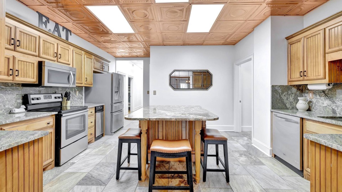 Barnesville Other | Spacious 4-bed, 3-bath Ranch House on private farm with water views