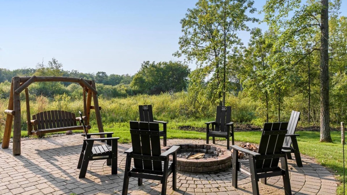 Breezy Point House | Spacious 4-Bed, 4-Bath 3.8 Acre Retreat On Pelican Lake!