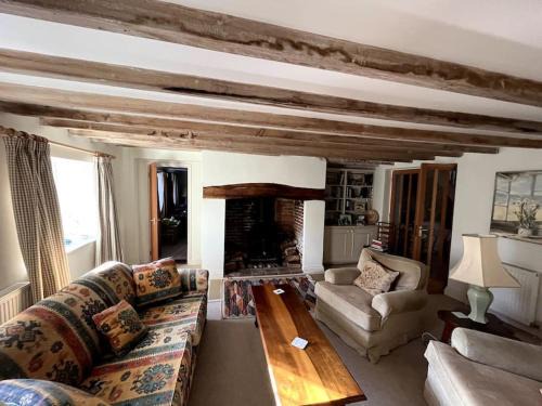 North Creake House | Spacious 4 bed family home near coast