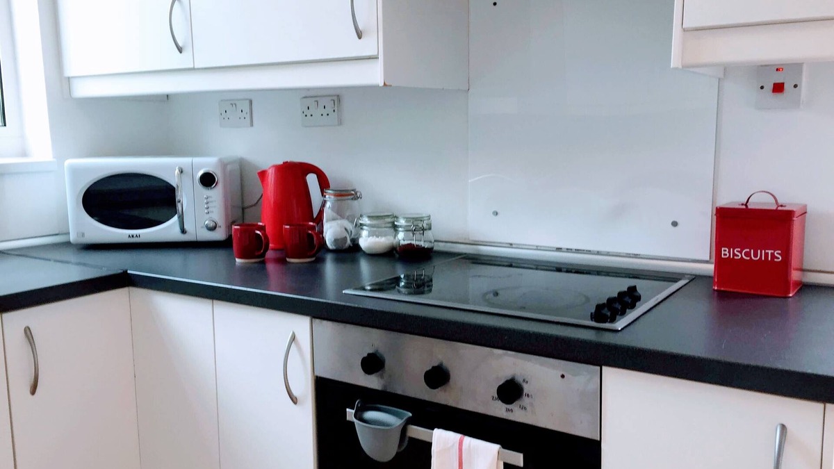 Oldland Common House | Spacious 4 bed home from home near Warwick Uni, Coventry, NEC