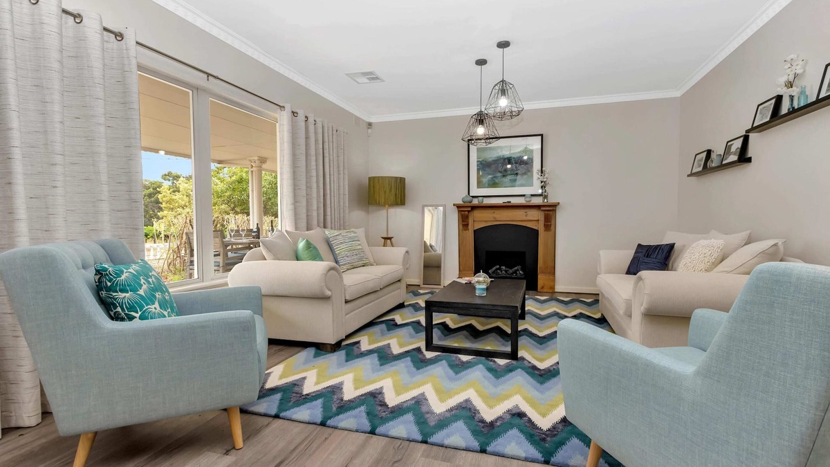 Nuriootpa House | Spacious 4 Bed Home on Vineyard In Barossa Valley