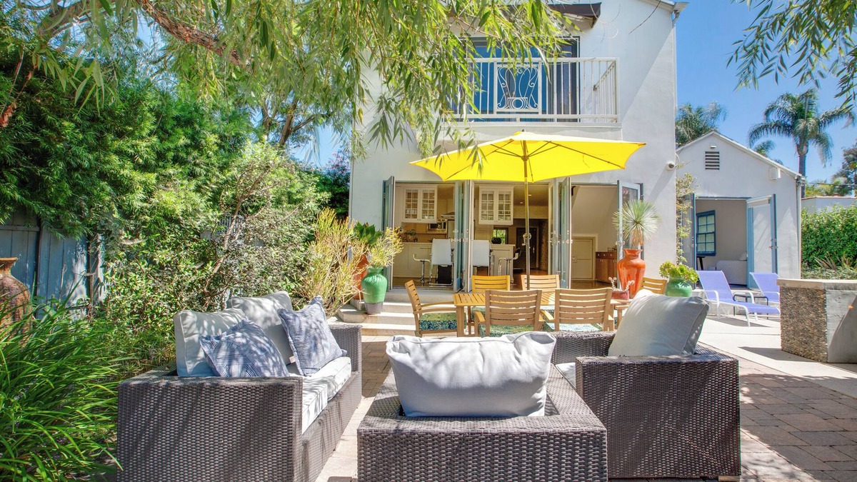 Tri-West Villa | Spacious 4-bedroom Villa with Pool + Guest House in West Hollywood West