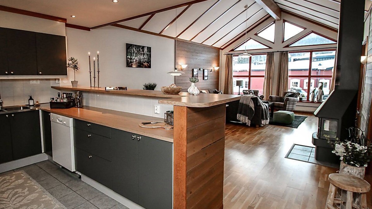Salen Apartment | Spacious 4 Bedroom Apartment in the Midst of Skiing, Hiking & Biking