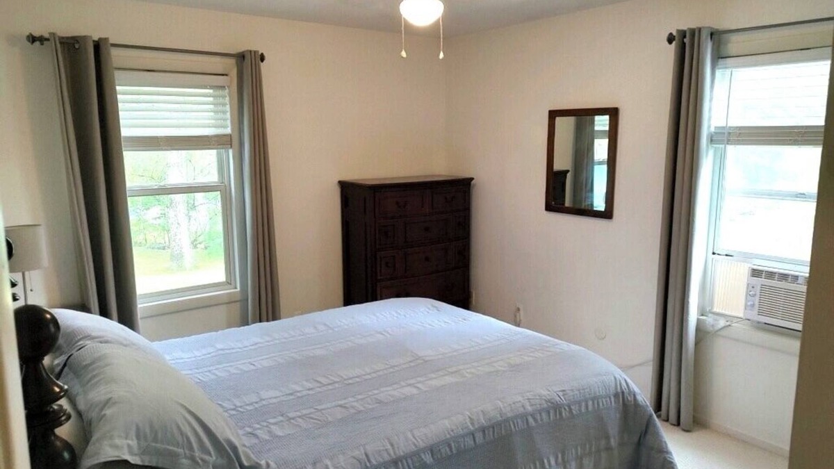 Park Forest Village House | Spacious 4-bedroom house in State College