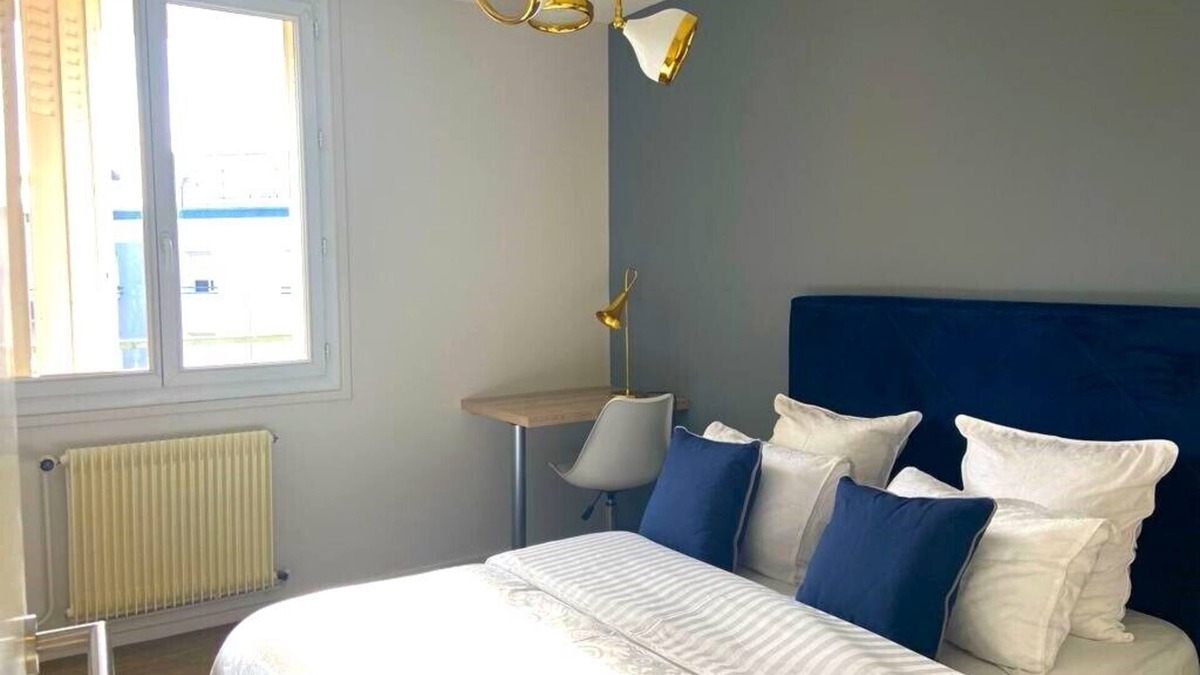 Roanne Apartment | Spacious 4 bedroom apartment in Roanne