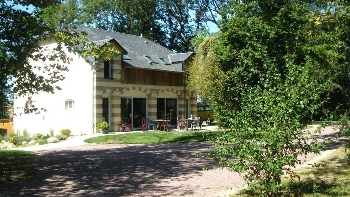 Le Boulay Cottage | Spacious 4-Bedroom Cottage with Garden, Near Loire Attractions, Perfect for 8 Guests