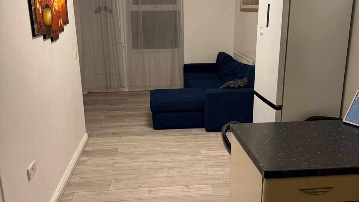 Belle Vue House | Spacious 4-bedroom house in fabulous Manchester with WiFi, AC