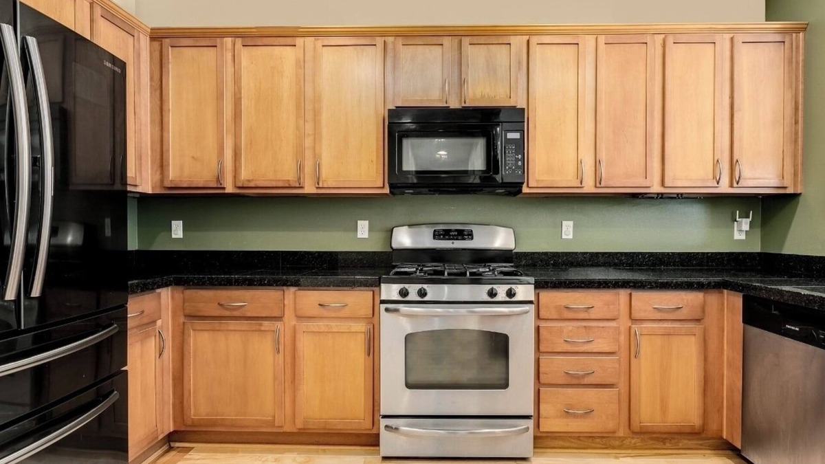 Auburn House | Spacious 4-bedroom house in enchanting Lake Tapps with WiFi