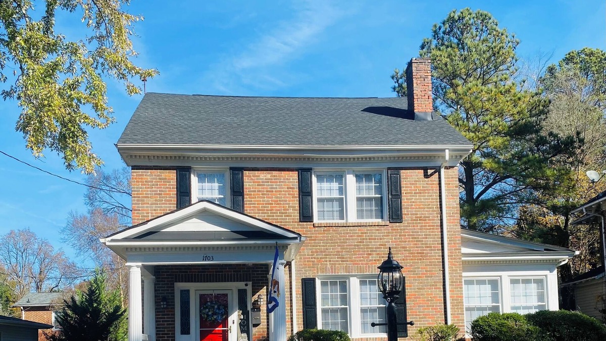 Petersburg House | Spacious 4-bedroom house in fabulous Petersburg with AC, WiFi