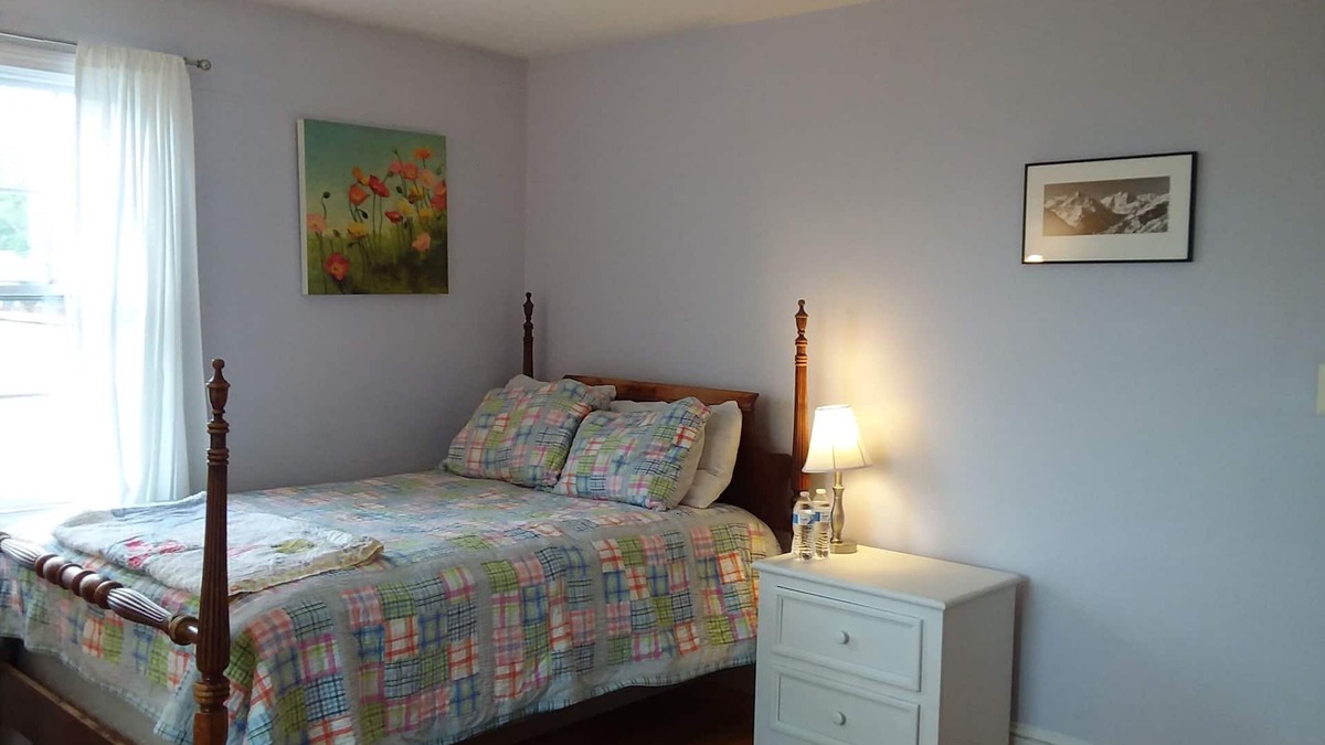 Portsmouth House | Spacious 4-bedroom house with Wi-Fi, AC and Water views in charming Portsmouth
