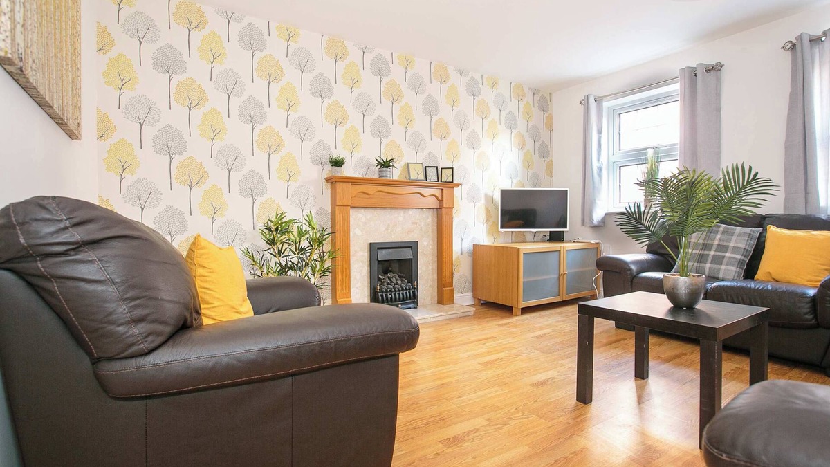 Grantham House | Spacious 4 Bedroom Home in Central Grantham