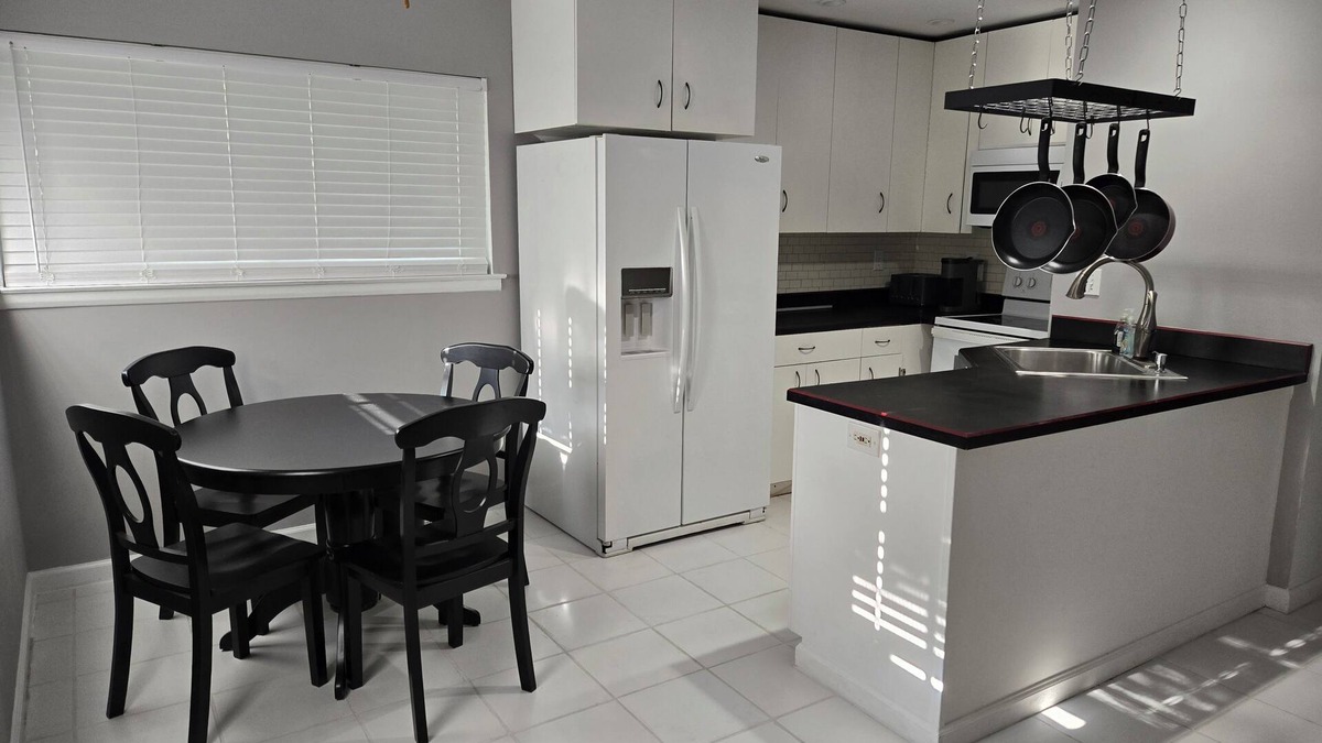 Old North Columbus House | Spacious 4 bedroom house located 1.5 miles from Ohio State Football Stadium.