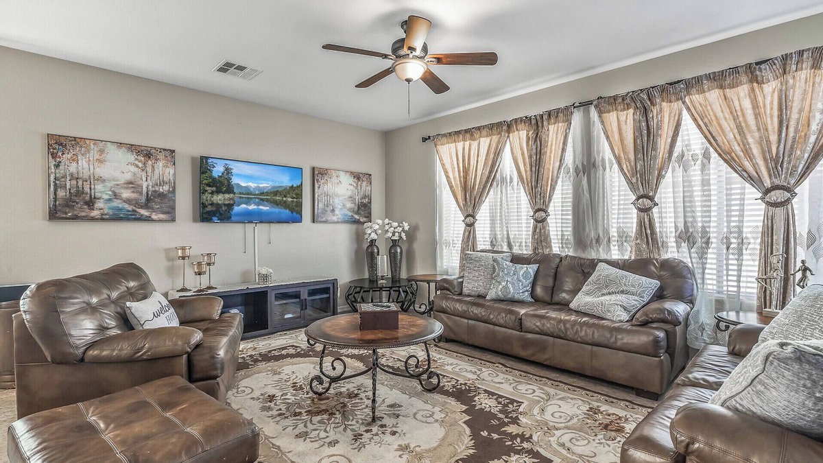 Surprise House | Spacious 4-bedroom house in delightful Surprise with WiFi, AC close to downtown