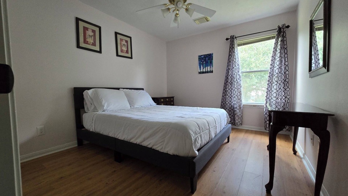 Barker House | Spacious 4-bedroom house in nice Houston area, game room and a studio