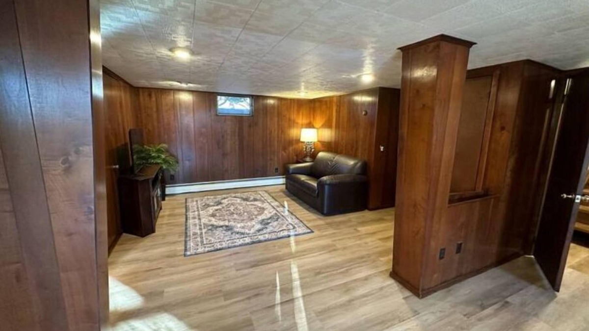Wayne House | Spacious 4-bedroom house in awesome Wayne with WiFi