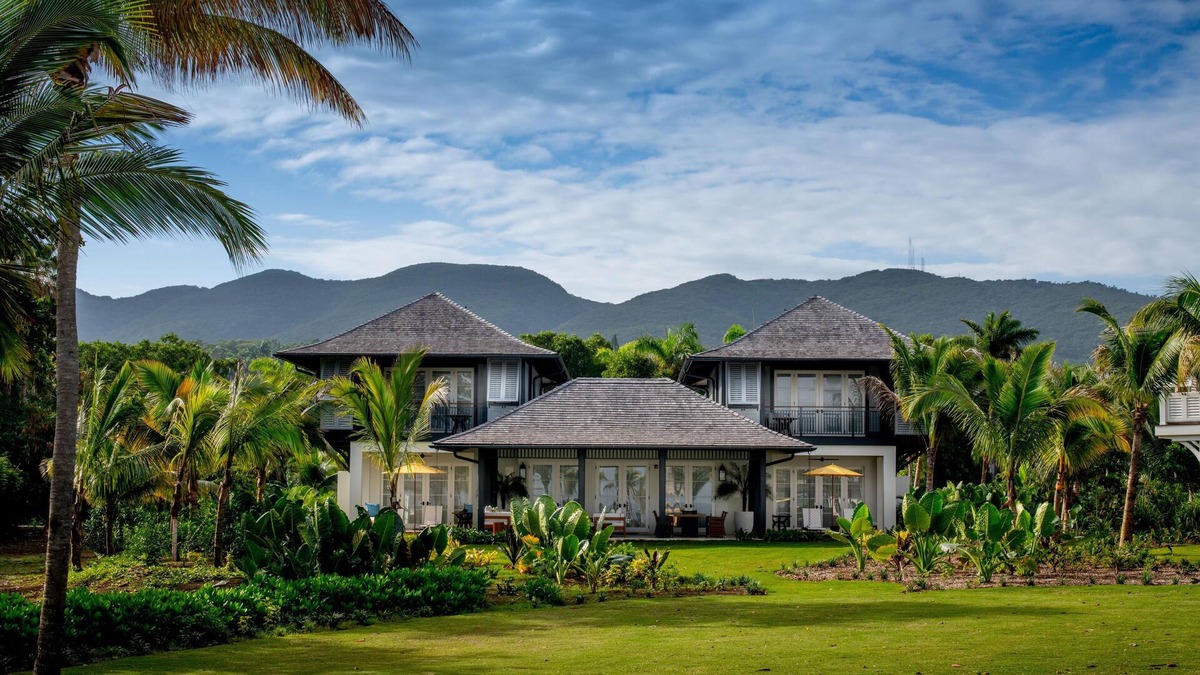 Montego Bay Resort | Spacious 4 bedroom suite,wet bar,private patio and wrap-around balconies